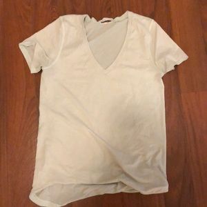 Lululemon v tee